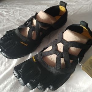 New "vibram" running toe shoes